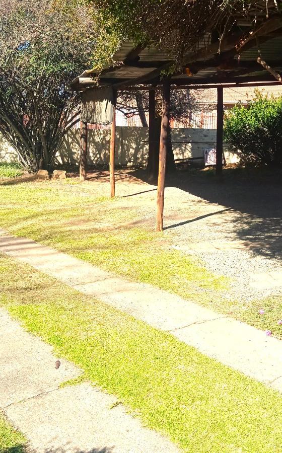 Rheola'S Guest Cottage Harrismith Ngoại thất bức ảnh